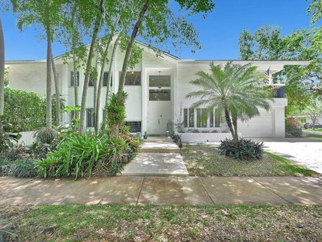 House for sale in Coral Gables