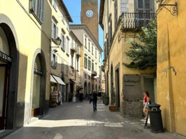Locale Commerciale in affitto a Orvieto, Umbria