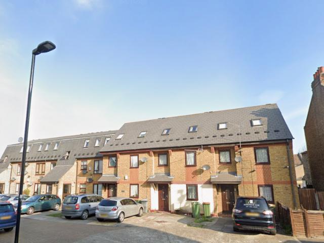 Apartment for rent in Upton Park, Greater London