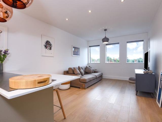 Apartment for rent in Horn Park, Greater London