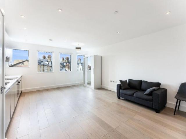 Studio for rent in Horn Park, Greater London