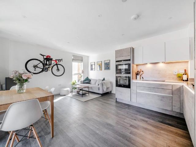 Apartment for rent in London Borough of Ealing, Greater London