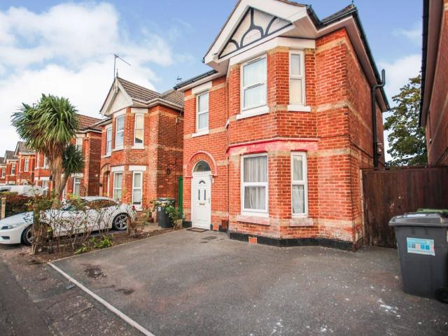 Apartment for rent in Talbot Village, Bournemouth