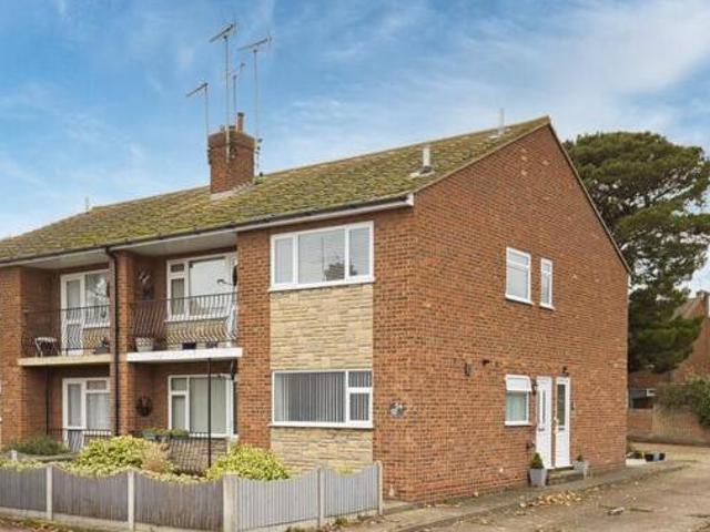 House for sale in Upton, Acol