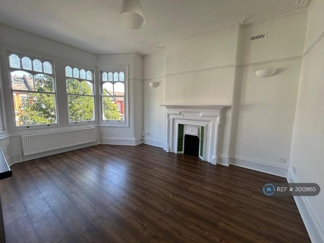 Apartment for rent in Palmers Green, Greater London
