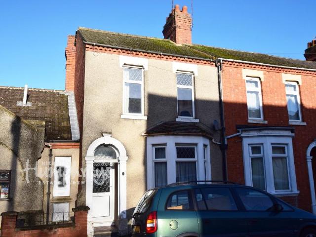 House for rent in Queen's Park, Northampton