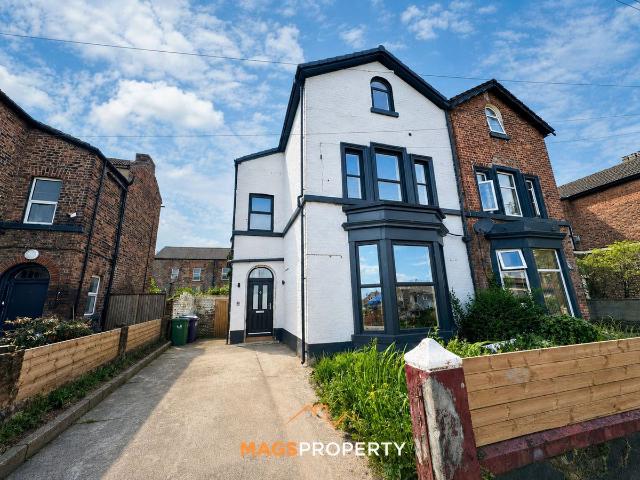 House for rent in Calderstones