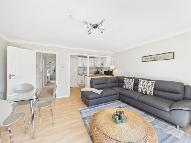House for rent in Clewer Village, Windsor