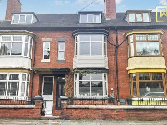 House for sale in Kingsley Moor, Staffordshire
