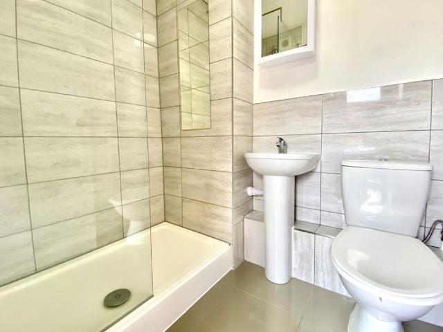 Studio for rent in Slough