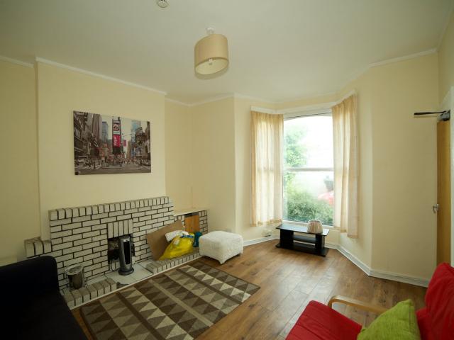 House for rent in Nangreaves, Wales