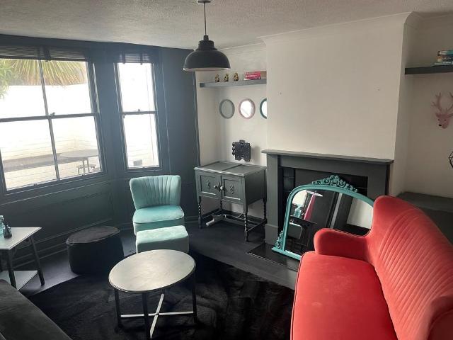 Apartment for rent in Aldrington