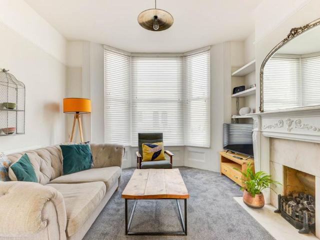 Apartment for rent in Aldrington