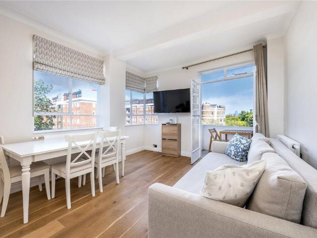 Apartment for rent in St. John's Wood, Greater London