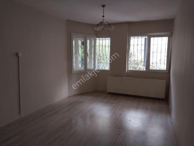 Bayrakli, İzmir içerisinde kiralık mülk