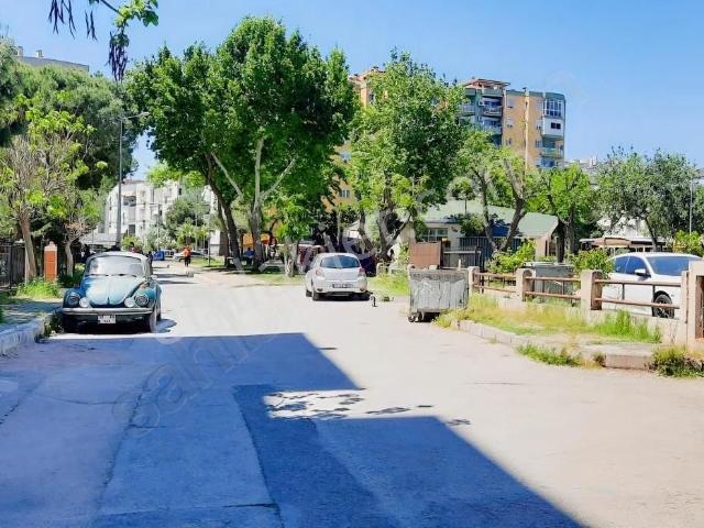 Bayrakli, İzmir içerisinde satılık mülk