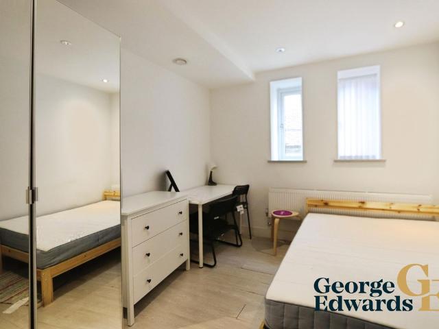 Room for rent in New Normanton, East Midlands