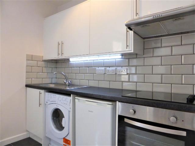 Studio for rent in Brunswick