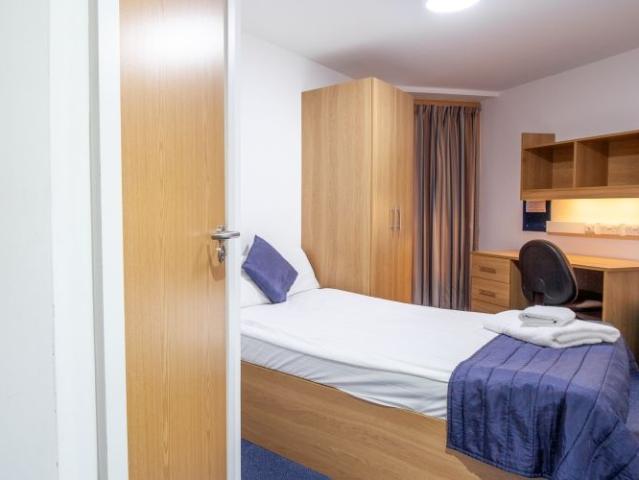 Room for rent in St Ebbes, The Slade