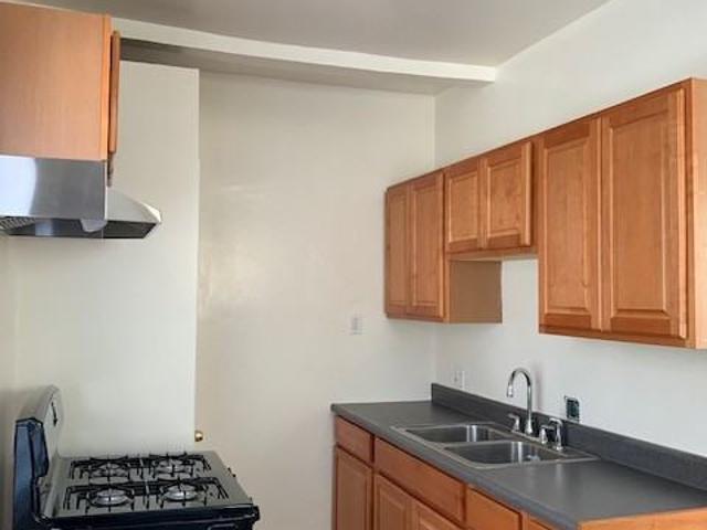 Apartment for rent in Canoga Park, California