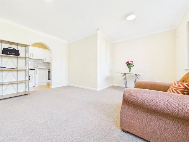 Apartment for rent in Yiewsley, Isle Of Man