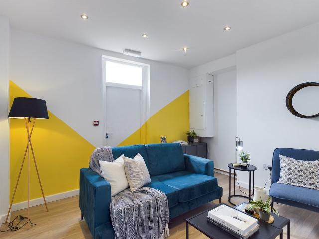 Room for rent in Chorlton-on-Medlock, Georgia