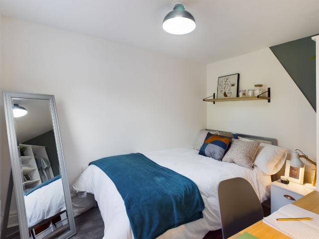 Room for rent in Chorlton-on-Medlock, Georgia
