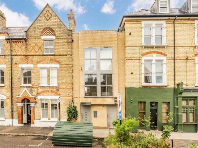 Apartment for rent in Streatham Hill, Greater London
