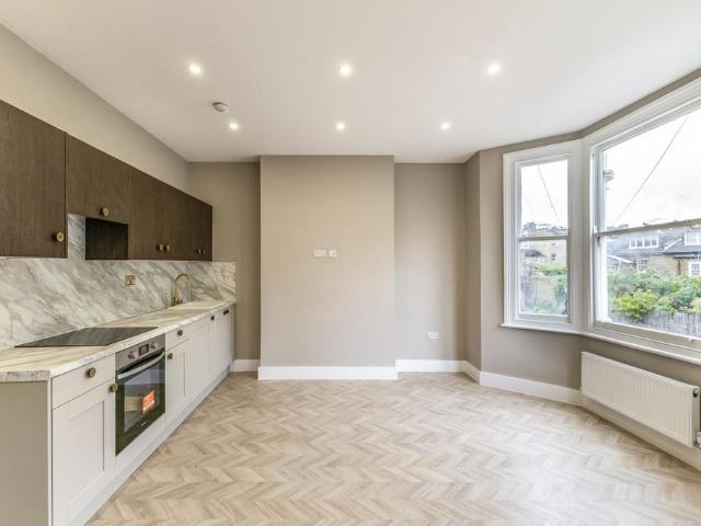 Apartment for rent in Streatham Hill, Greater London