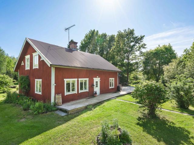 Gård till salu i Alunda
