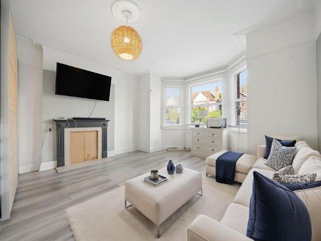 Apartment for rent in London Borough of Hounslow, Osterley