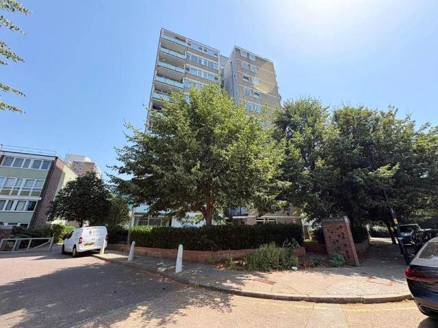 House for rent in Poplar Grove, Greater London