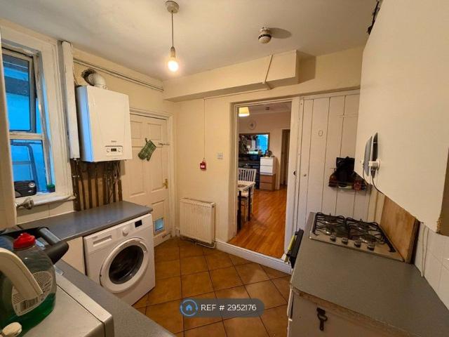Room for rent in London Borough of Ealing, Hanwell