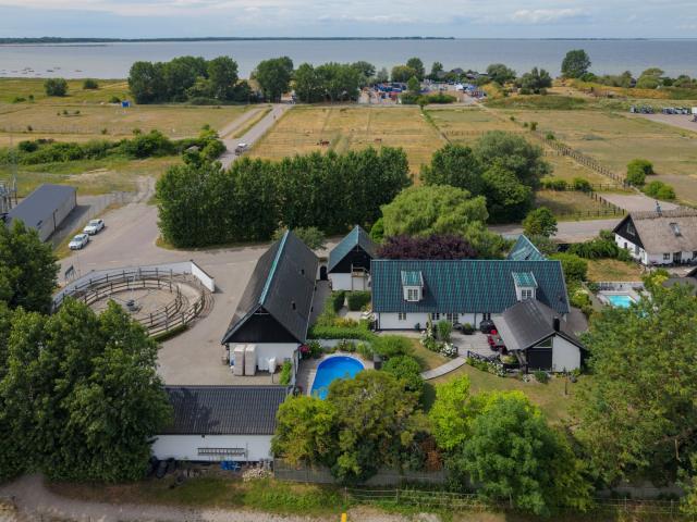 Gård till salu i Höllviken, Skåne
