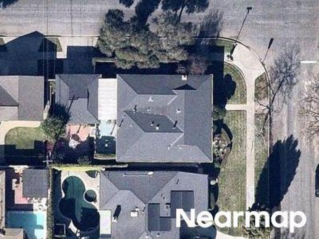 House for sale in Long Beach