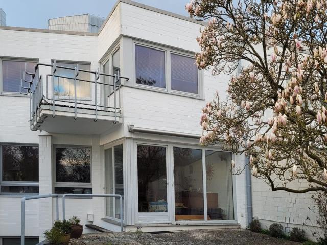 Villa kaufen in Pries, Kiel