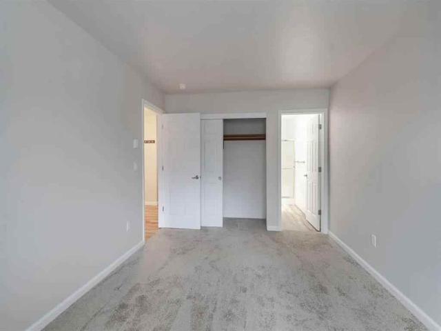 Apartment for rent in Lake Oswego