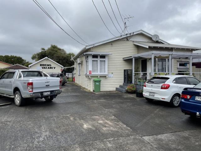 House for rent in Owhata, Oroua County
