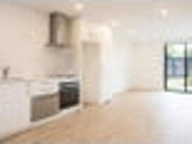 Townhouse for rent in Owhata, Oroua County