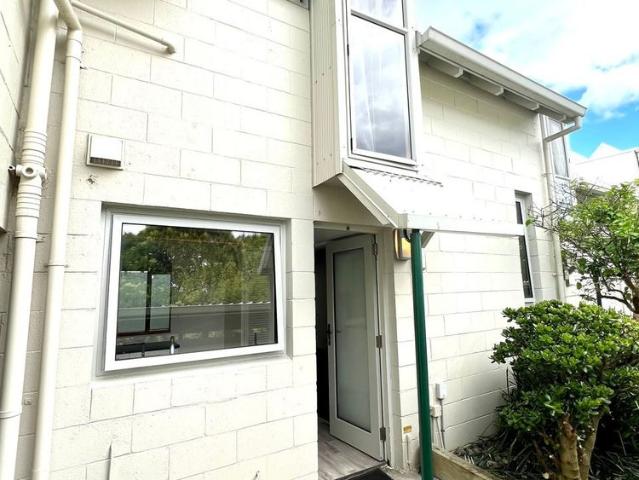 House for rent in Owhata, Oroua County