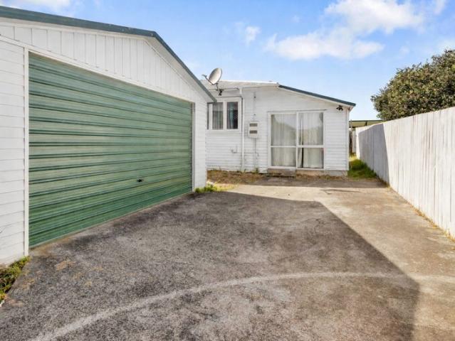 House for rent in Owhata
