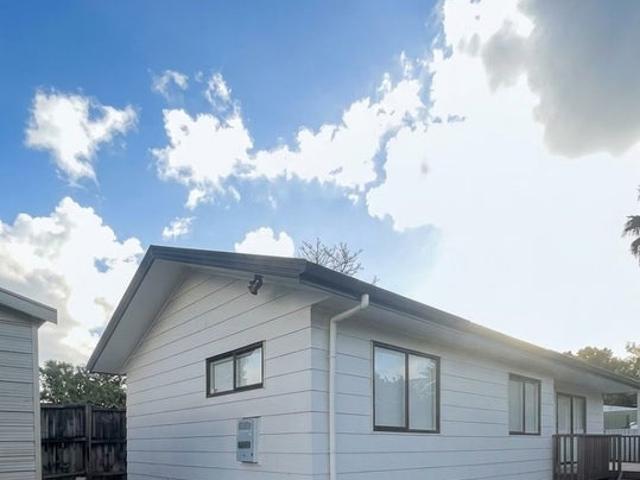 House for rent in Owhata, Oroua County