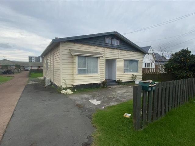 House for rent in Owhata