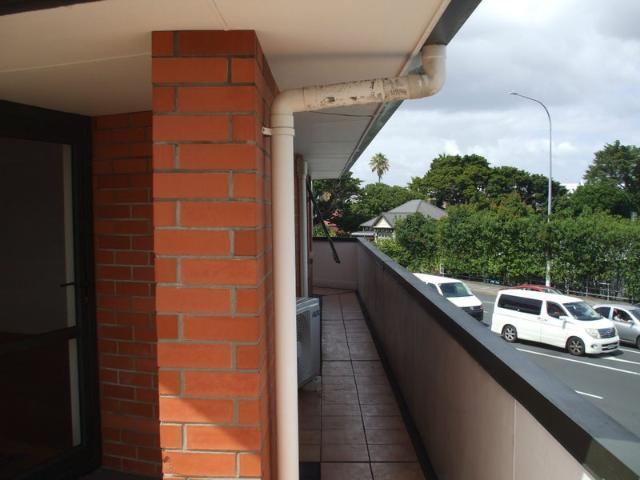 Apartment for rent in Owhata