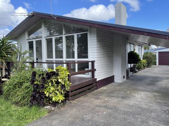 House for rent in Owhata, Oroua County