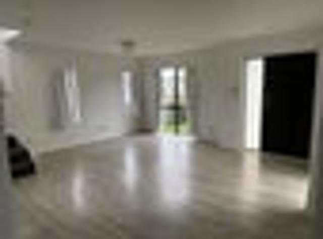 Townhouse for rent in Owhata, Oroua County