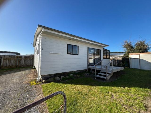 House for rent in Otaki Beach, Wellington
