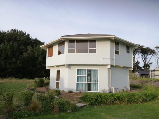 Apartment for rent in Otaki Beach, Wellington