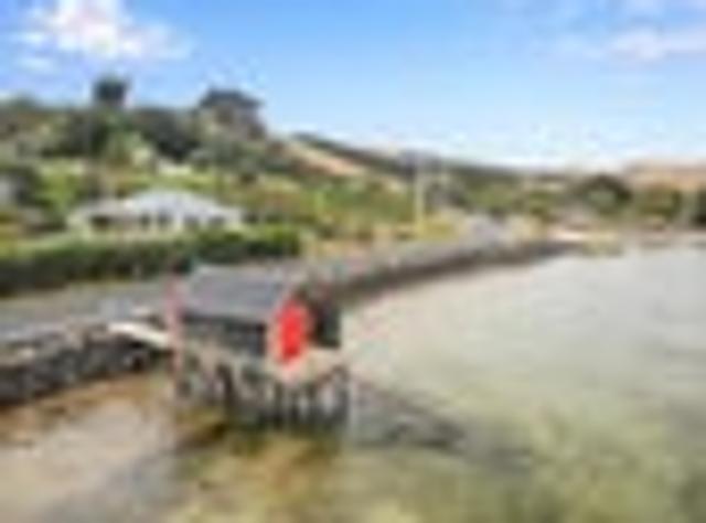 House for sale in Otakou