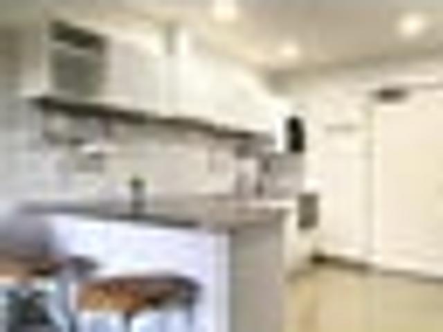 Apartment for rent in Paremoremo, Oroua County